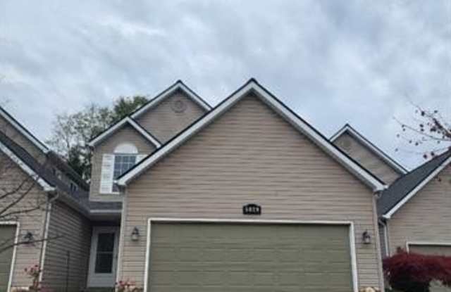 5028 Clintonville Pines Drive photos photos