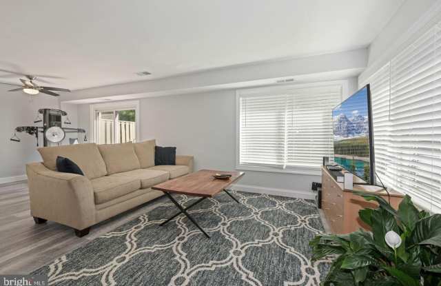 5707 THUNDER HILL Road Gallery 3