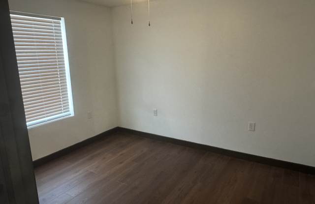 644 Kentucky 716 Gallery 4