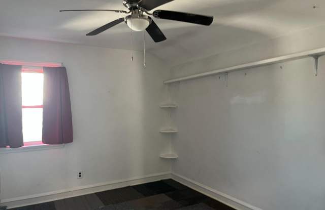 109 40TH Street Gallery 1
