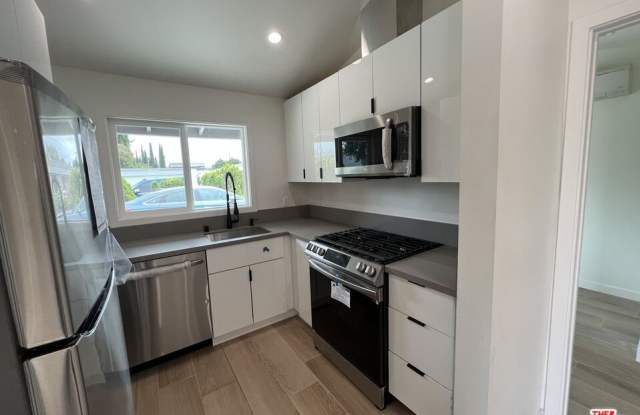 6503 GEYSER Ave photos photos