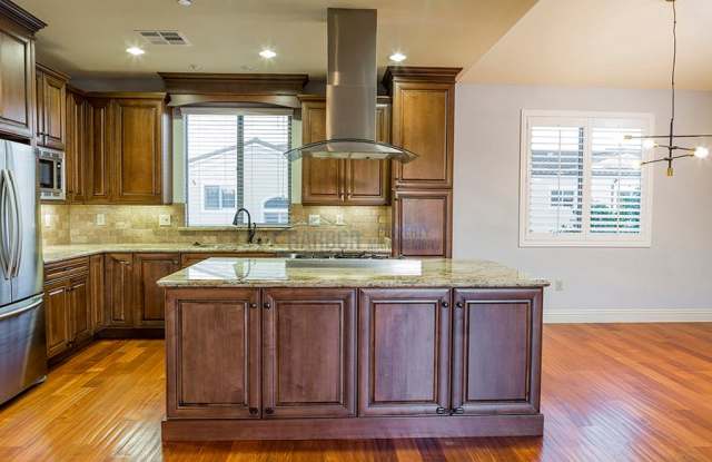 2409 Rockefeller Lane  - C Gallery 4