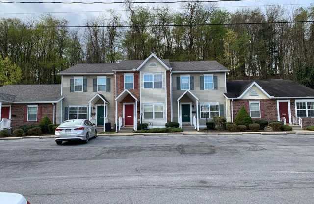 555 EDWARD STREET photos photos