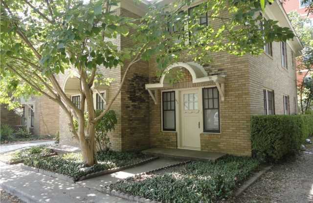 Charming Duplex - Heart of West Campus photos photos