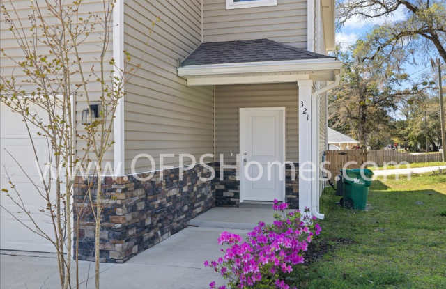 Home in the heart of Niceville - 321 Allen Street, Niceville, FL 32578