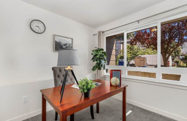 Ballard 3bd/3ba, Modern, Rooftop Deck, Gallery 4