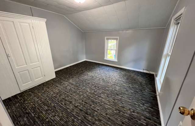 320 West Henry Street - 2 Gallery 2