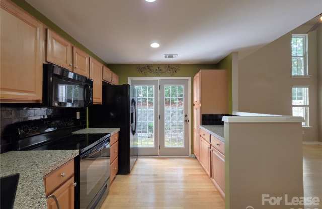 360 Tidmarsh Court NW Gallery 4