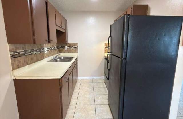 2227 Leo Dr photos photos