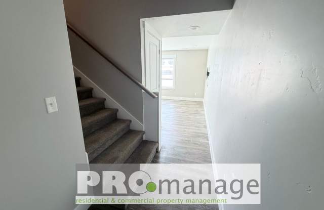 Newer townhome in Rigby Gallery 2