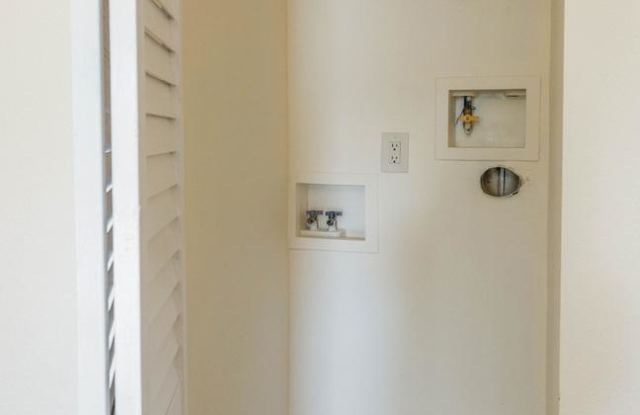 1512 W Temple St Gallery 4