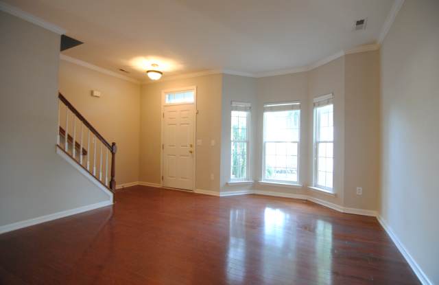 10722 Edmundson Ave Gallery 2