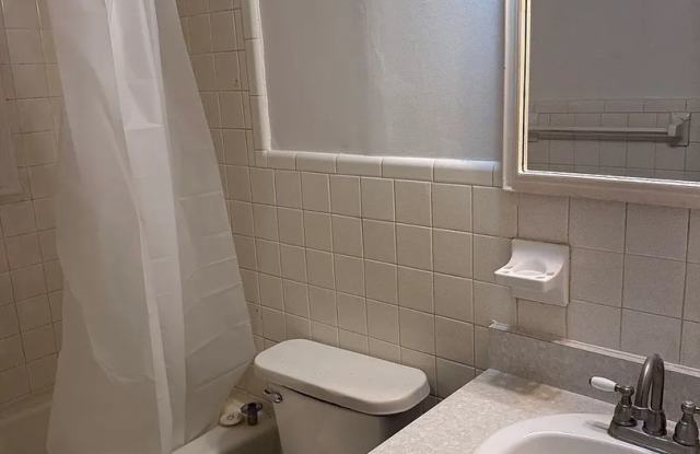 Room in 2 Bedroom Home at Dunlap Ave photos photos Room in 2 Bedroom Home at Dunlap Ave photos photos