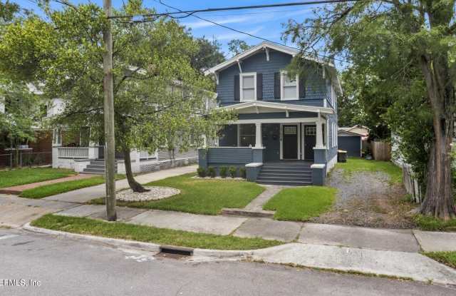 2781 COLLEGE Street photos photos