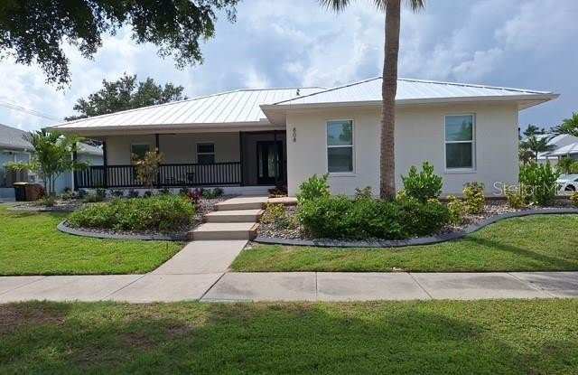 808 W OLYMPIA AVENUE photos photos