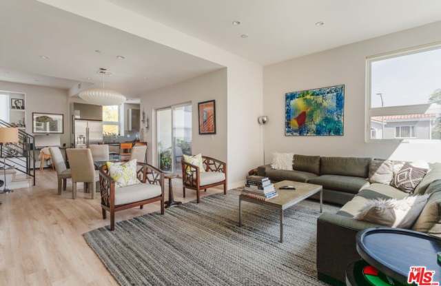 6072 Pickford St photos photos