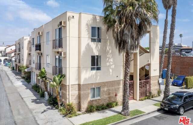 2301 Santa Monica Blvd unit: 202 - 2301 Santa Monica Boulevard, Santa Monica, CA 90404
