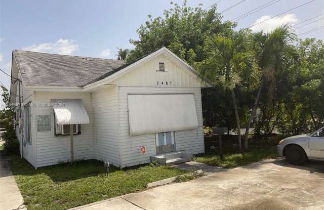 2407 Johnson St - 2407 Johnson Street, Hollywood, FL 33020