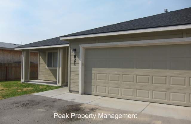821 Chicago Street - 821 Chicago Street, Nampa, ID 83686