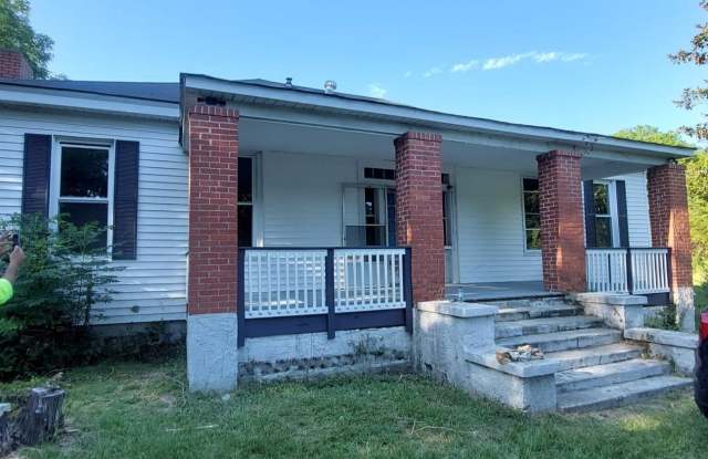 3007 Old Columbus Rd - 3007 Old Columbus Road, Tuskegee, AL 36083