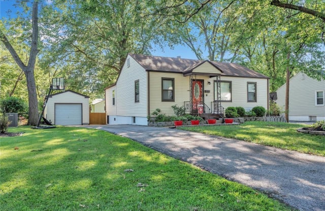 1085 Saint Matthew - 1085 Saint Matthew Drive, Florissant, MO 63031