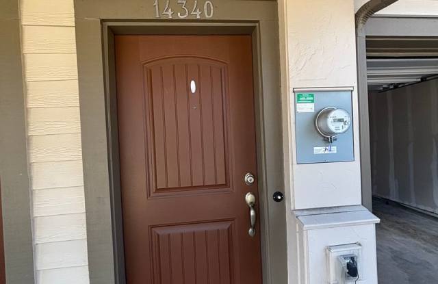 Now offering $400.00 off first month's rent move in special! Gallery 4