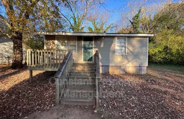 714 English St - 714 English Street, Griffin, GA 30224