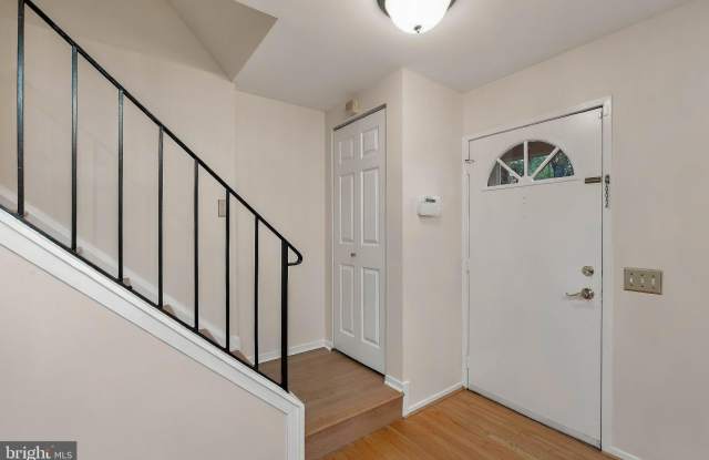 1327 ALDERTON Lane Gallery 3