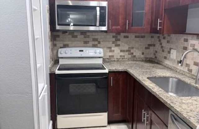 212 NW 46th Court 212, Deerfield Beach, FL 1 photos photos