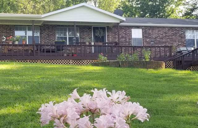4 bedroom 2 bath home, 2 car garage, SECLUDED AND PRIVATE, South FAY, 4 acres photos photos