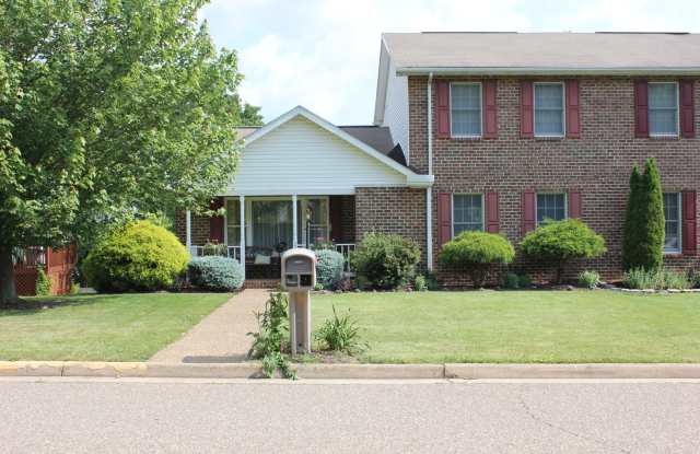 Duplex with Basement Garage for Rent photos photos