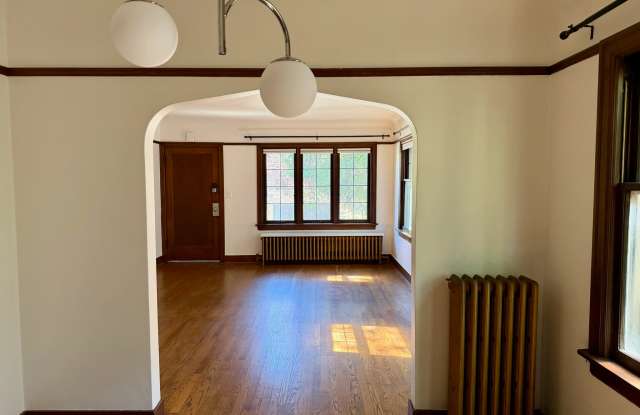 937 10th Avenue East photos photos