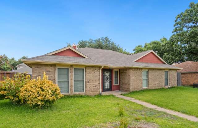 Great Plano 3/2/2 ready for immediate move in - 1305 Minter Road, Plano, TX 75023