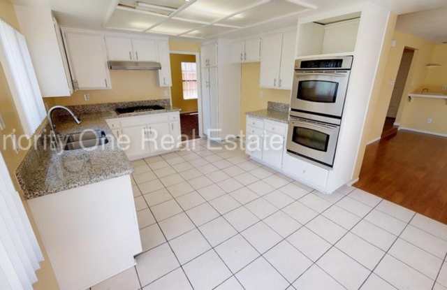 12341 Del Mar Oaks Gallery 2