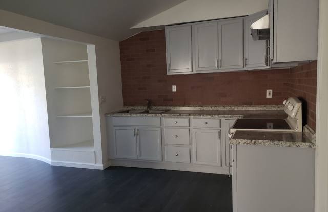 8030lakestreetunit2.is4lease.com photos photos