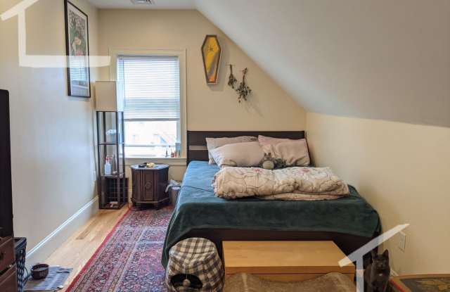 Fully Renovated 4-Bed Gem in Brighton! Gallery 3