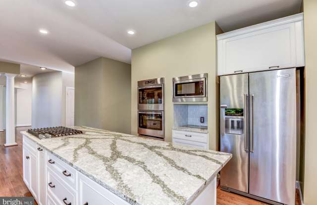 3402 FRANKLIN MANOR COURT Gallery 4