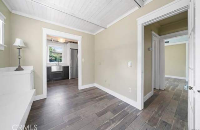 317 Roswell Avenue Gallery 4