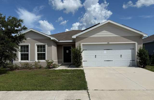 Limited-Time Offer! Lease by February 11th and receive ½ off your second month’s rent! Charming 3-Bedroom Home with Solar  Fresh Interior Paint – Modern Comfort in Lucerne Park, Winter Haven! photos photos