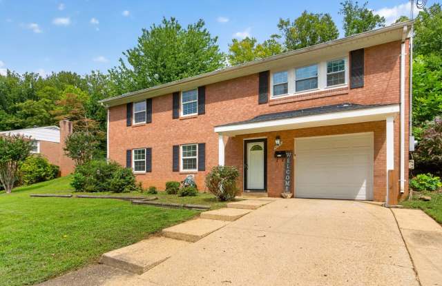 4725 Springbrook Drive Gallery 2