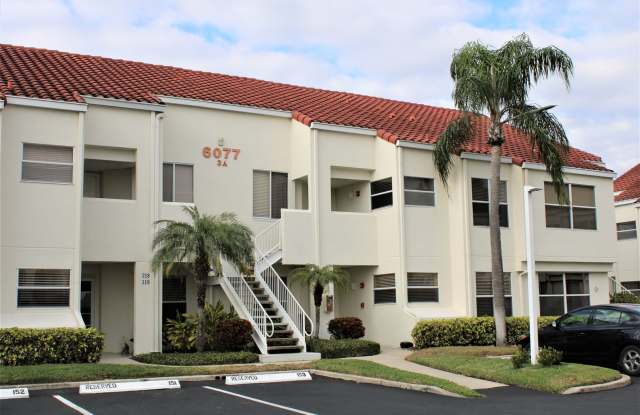 Unfurnished Annual Updated Ground Level 2/2 split plan Condo-Vista Verde East (Isla Del Sol) photos photos