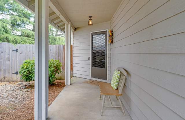 Updated townhome with all the amenities! Gallery 3