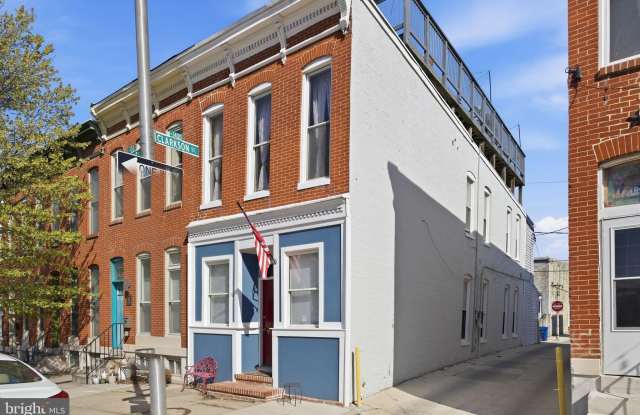 116 W CLEMENT Street Gallery 2