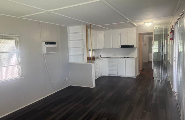 2 bedroom 1 bath Gallery 4