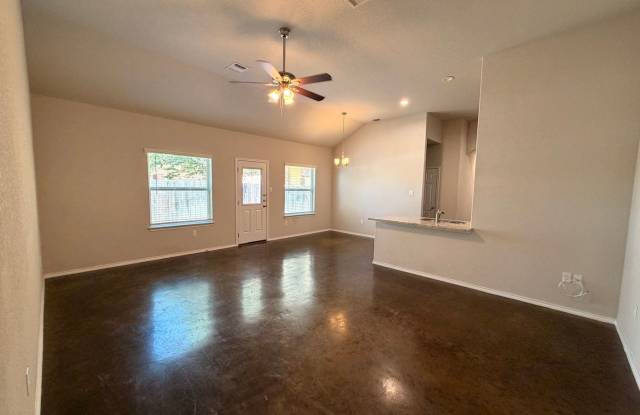 Luxury 3/2 Duplex in Seguin, Texas Gallery 3