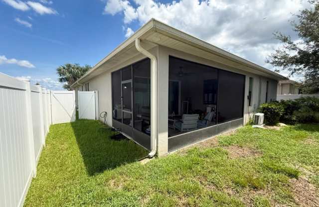 2524 FONTAINE Drive Gallery 4