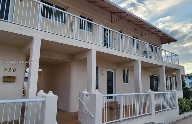 320 New York St photos photos 320 New York St photos photos