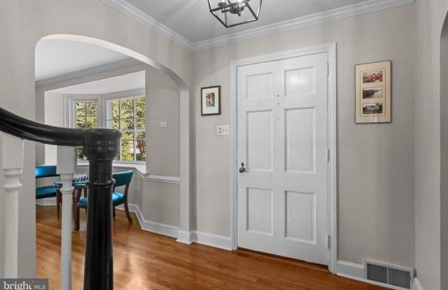 507 MEADOWBROOK CIRCLE Gallery 4