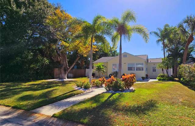 456 37TH AVENUE NE - 456 37th Avenue Northeast, St. Petersburg, FL 33704