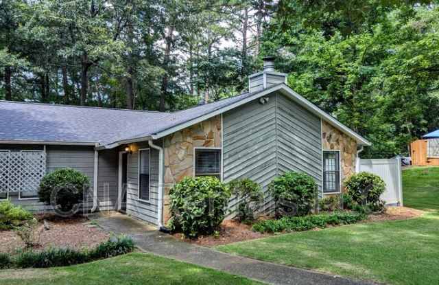 1050 Mathews Ct photos photos